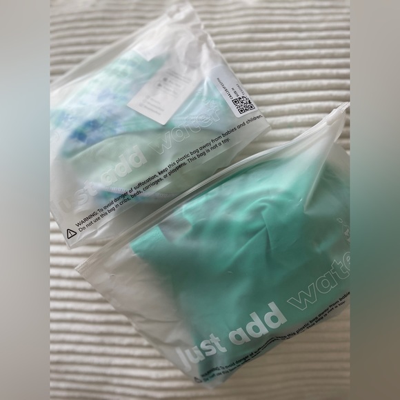 NWT Cupshe Tie Dye Water Garden Lace-Up Top & Ultra Cheeky Bikini Set - Picture 6 of 8